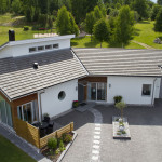 Vår villa, alatan, uterum, avlopp, reningsverk, badrum, brasvärme, centraldammsugare, dörrar, energi, värme, färg, tapeter, fönster, garage, golv, golvvärme, förvaring, garderober, isolering, kök, led-belysning, smartahem, marksten, murar, spa, pool, solskydd, tak, trappor, trapprenovering, möbler, inredning, trädgård, ventilation, värmepumpar